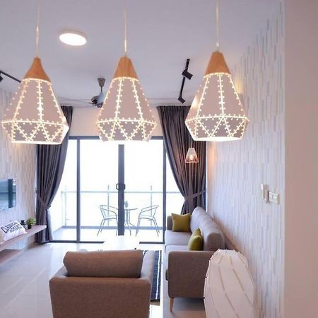 Cozy Haven Atlantis With Large Swimming Pool Apartment Malacca Exterior foto