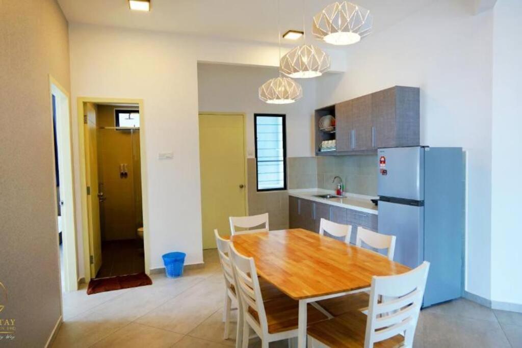 Cozy Haven Atlantis With Large Swimming Pool Apartment Malacca Exterior foto