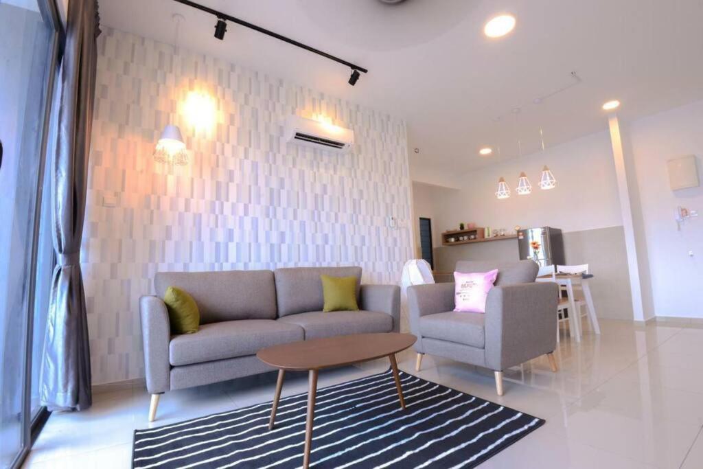 Cozy Haven Atlantis With Large Swimming Pool Apartment Malacca Exterior foto